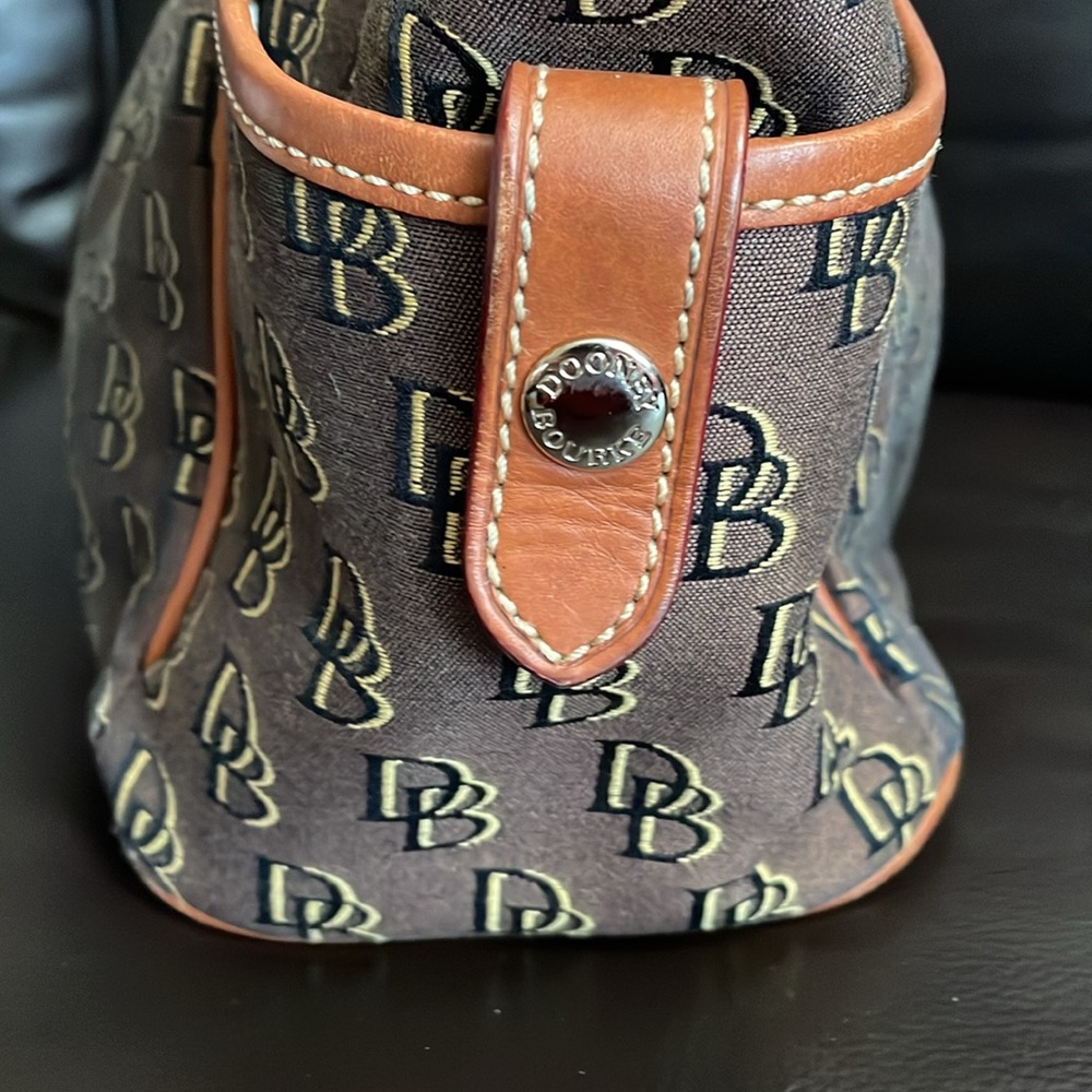 Dooney & Bourke Signature Odine Bag - Picture 8 of 9